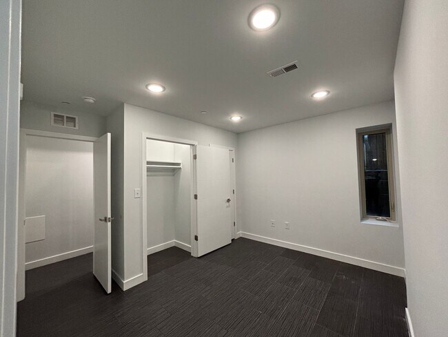 Building Photo - 2226 N Franklin St