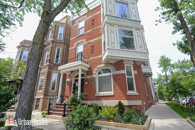 Primary Photo - 3358 N Seminary Ave