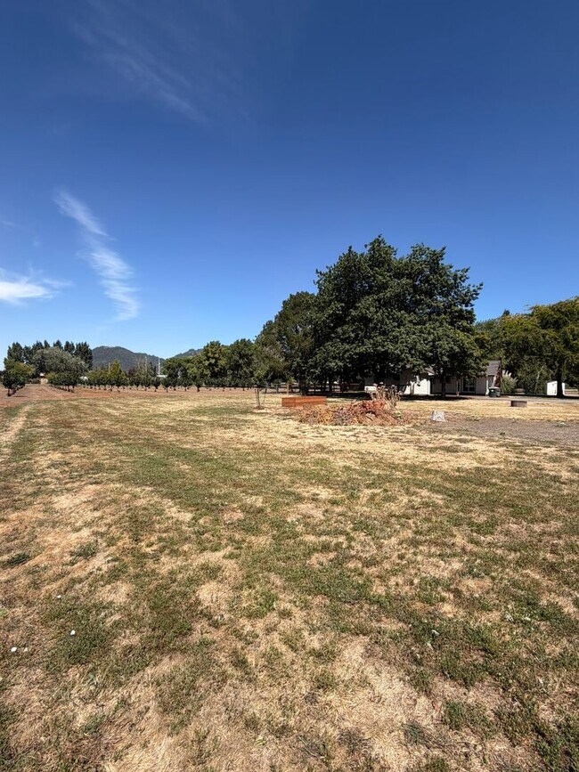 Building Photo - 27840 7 Mile Ln