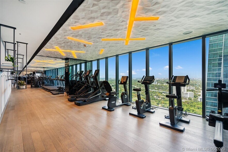 Building Photo - 1451 Brickell Ave