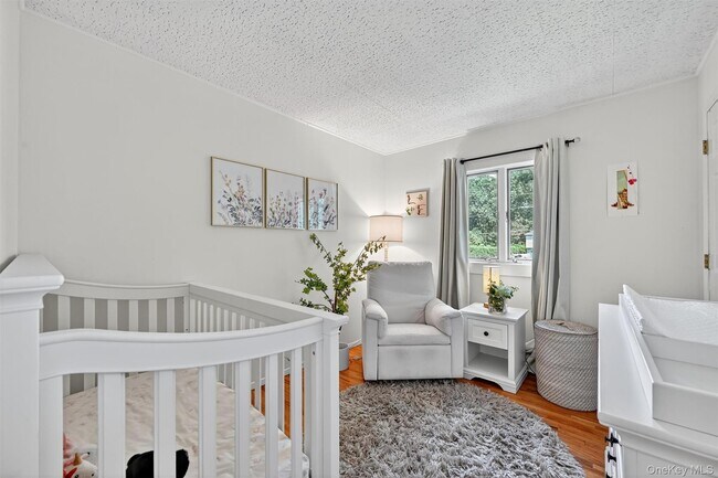 Building Photo - 731 Manette Ln