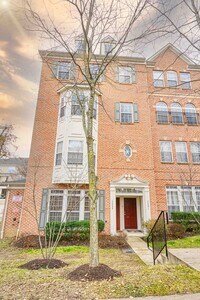 Building Photo - 2691 Sheffield Hill Way