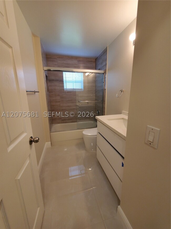 Building Photo - 858 Briar Ridge Rd