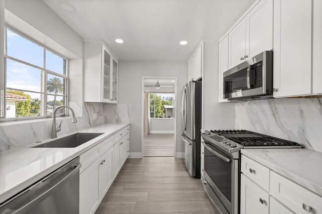 Building Photo - 35-35 Kennebec Ave