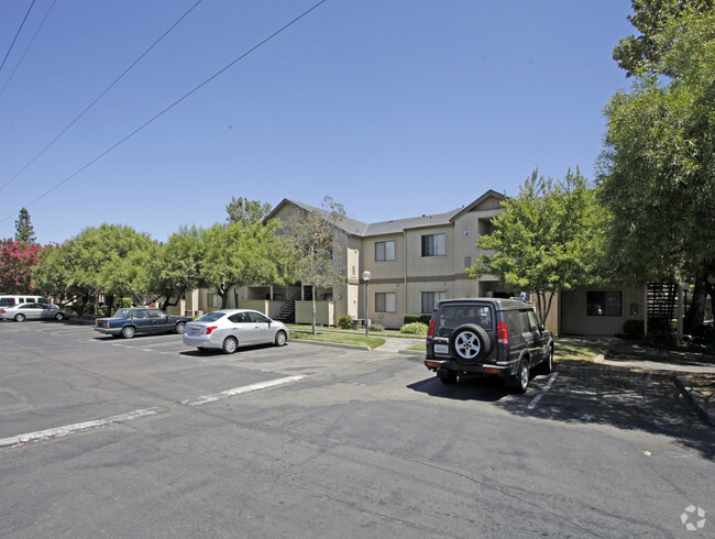 Building Photo - Country Glen Apartments