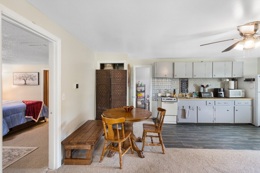 Building Photo - 2614 Couchville Pike
