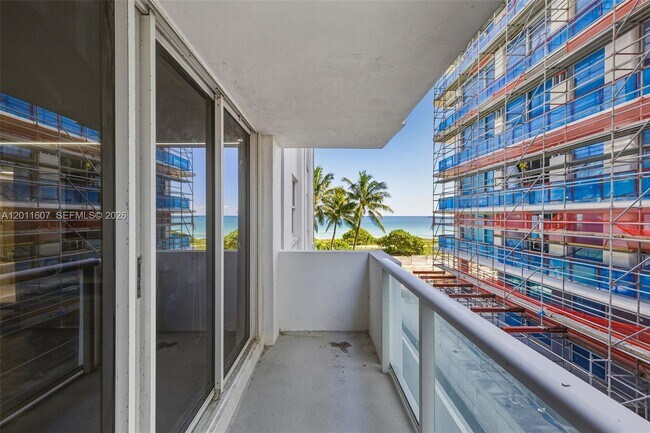 Building Photo - 9195 Collins Ave