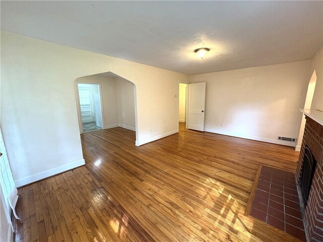 Building Photo - 1391 Enota Ave NE
