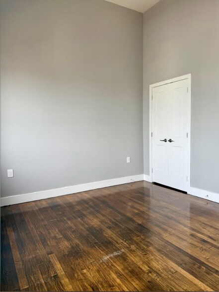 Building Photo - 1501 S 17th St