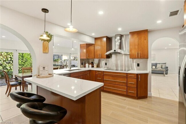 Building Photo - 339 Landmark St