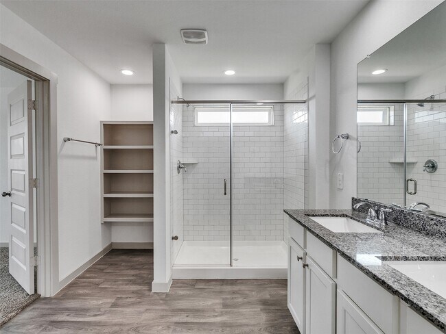 Building Photo - 10627 Great Basin Dr