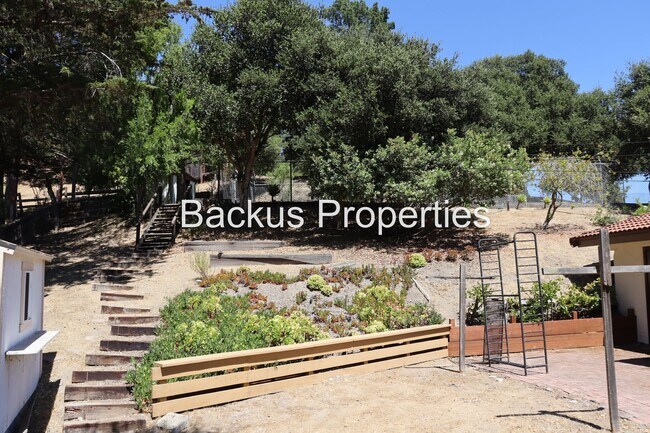 Building Photo - 11585 McCarthy Rd