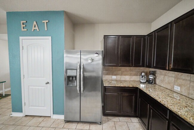 Building Photo - Spacious 4-Bedroom Retreat in Desirable Miller Ranch - Realtor Commission: $500