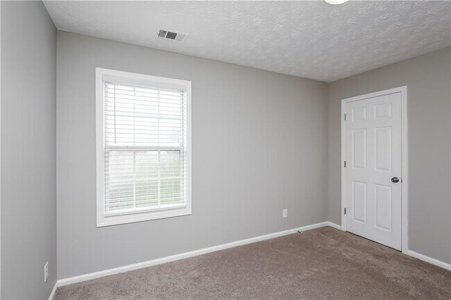 Building Photo - 2454 Canary Ct