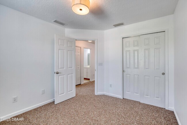 Building Photo - 637 Mount Olympus Blvd