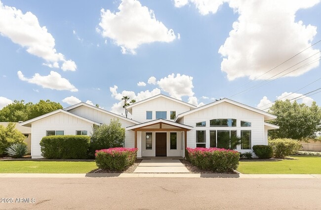 Building Photo - 3801 E Glenrosa Ave