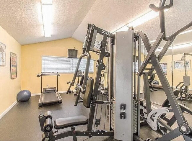 Building Photo - 2500 Winding Creek Blvd