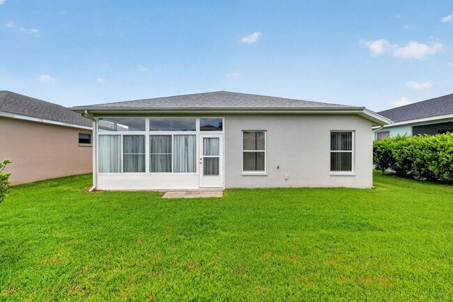 Building Photo - 27150 Nostalgia Dr