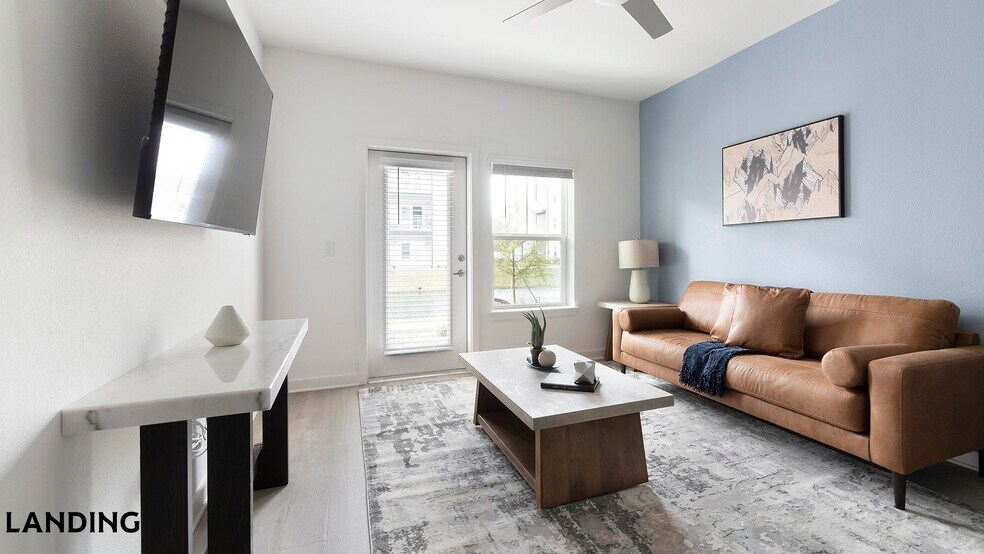 Building Photo - 12525 Tibbets Ln