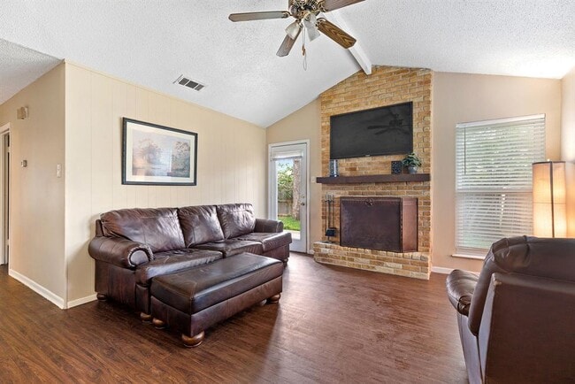 Building Photo - 1210 Glenda Dr