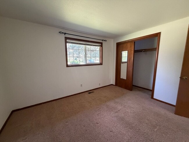 Building Photo - 6597 Tut Terrace