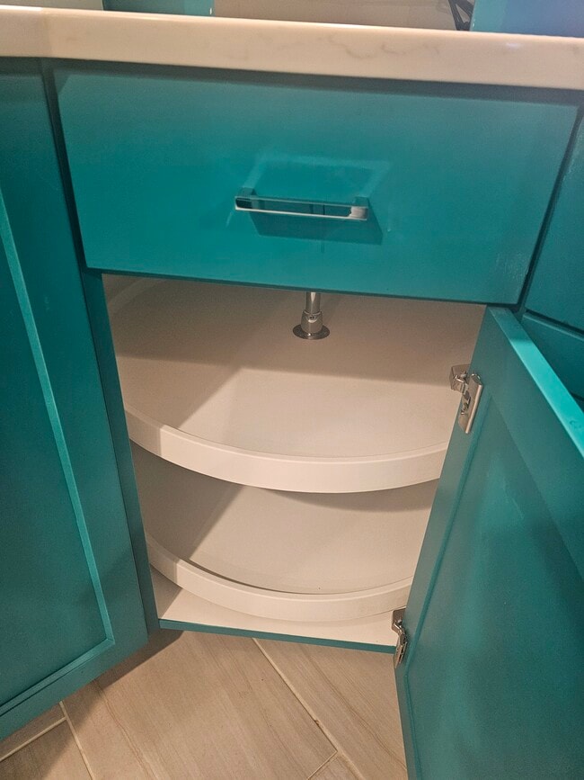 Building Photo - 3920 SE Grant St