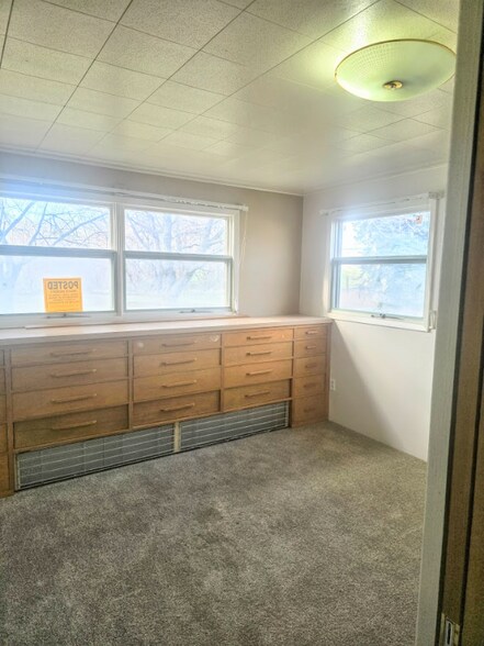 Building Photo - 1917 7 Mile Rd