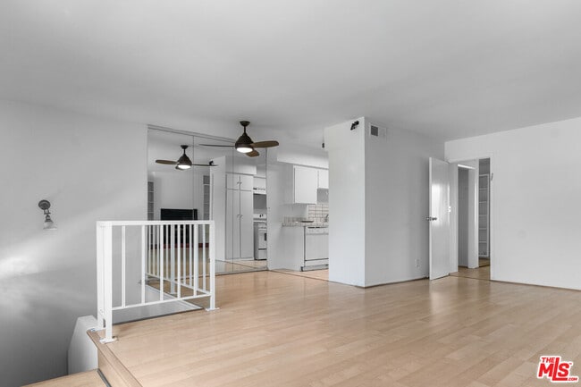 Building Photo - 4660 Coldwater Canyon Ave
