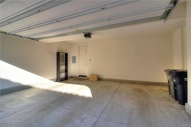 Building Photo - 125 Wild Rose