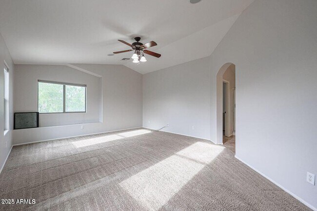Building Photo - 16205 W Gibson Ln