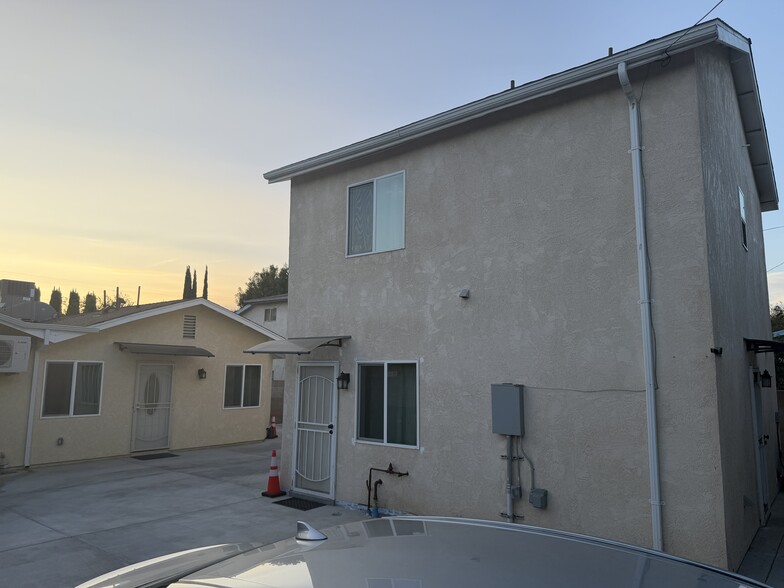 Building Photo - 7344 Balcom Ave