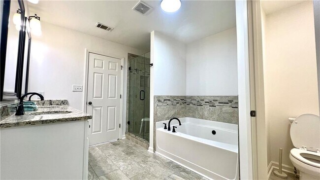 Building Photo - 4363 Grove Field Park NW