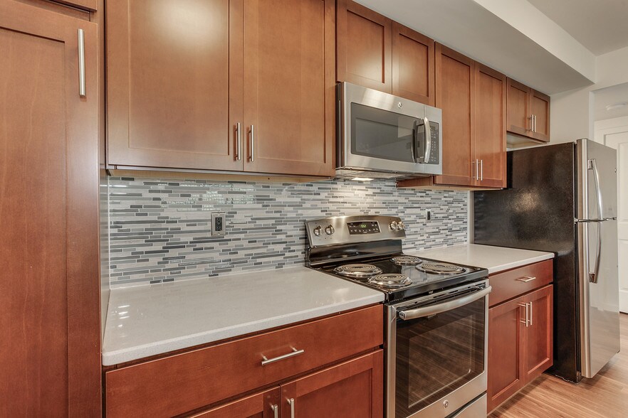 Kitchen - 905 N Jackson St