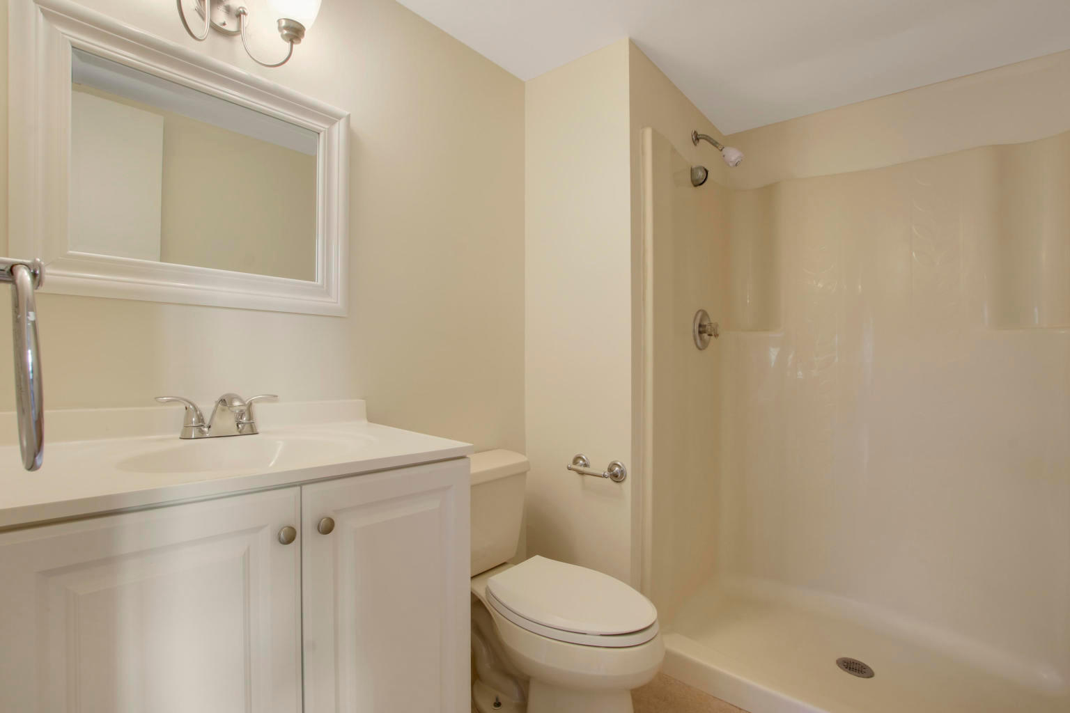 First Bathroom - 6272 Chasewood Dr