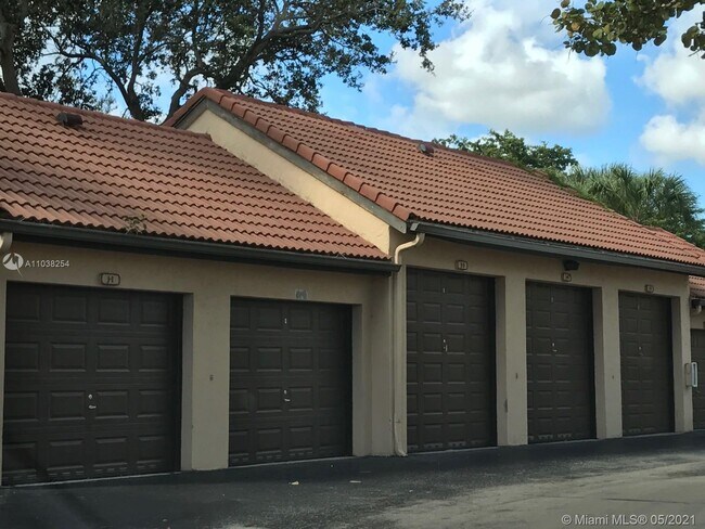 Building Photo - 4421 W McNab Rd