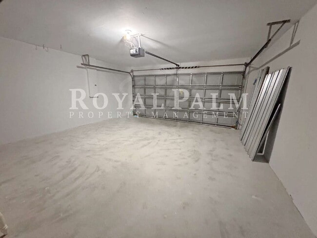 Building Photo - Updated 3BR/2BA Single-Family Home with Spacious Yard