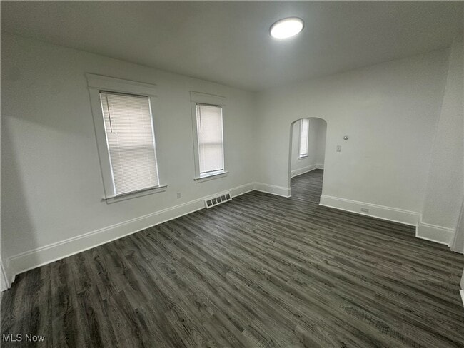 Building Photo - 3823 E 54th St