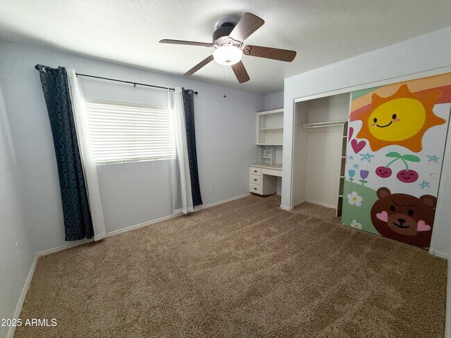 Building Photo - 1670 E Gary Dr