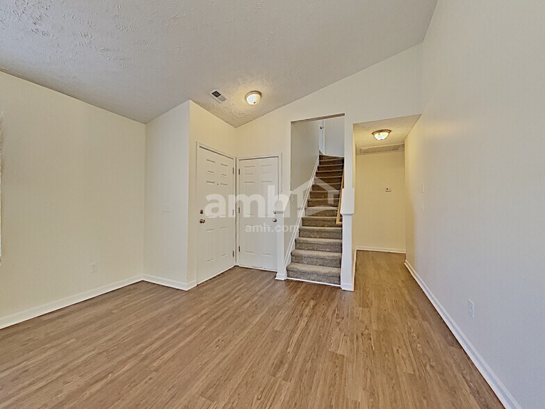Building Photo - 5034 Timber Trail Dr