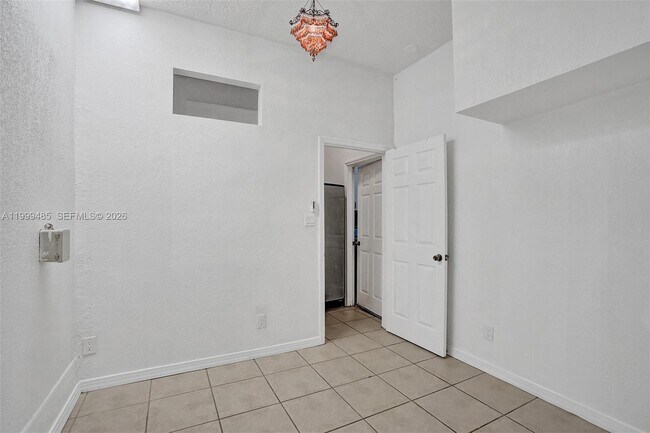 Building Photo - 2508 Cardaman Ave