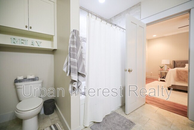 Building Photo - 63 Palm St