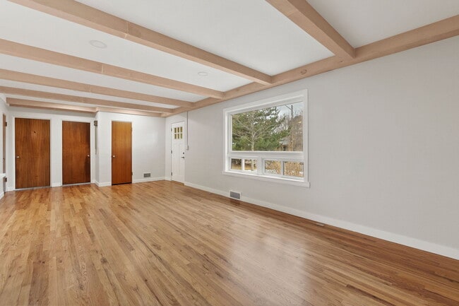 Building Photo - 4210 Balsam St