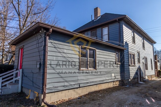 Building Photo - 4114- 4116 E Washington St