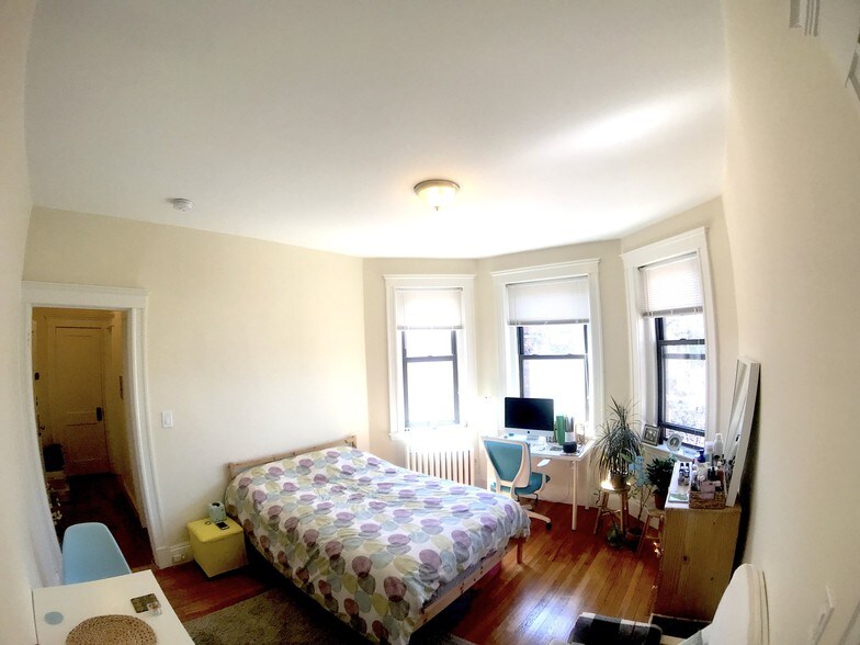 Building Photo - 319 Allston St