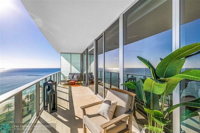 Building Photo - 2200 N Ocean Blvd
