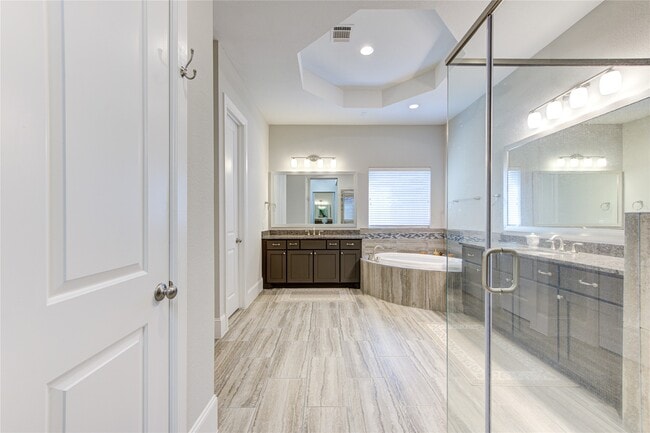Building Photo - 2403 Juniper Bnd