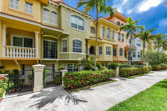 Building Photo - 2570 Gardens Pkwy