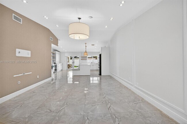 Building Photo - 13280 SW 39th Terrace