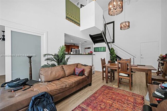 Building Photo - 7728 Collins Ave