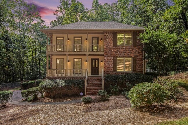 Primary Photo - 390 Waverly Hall Cir